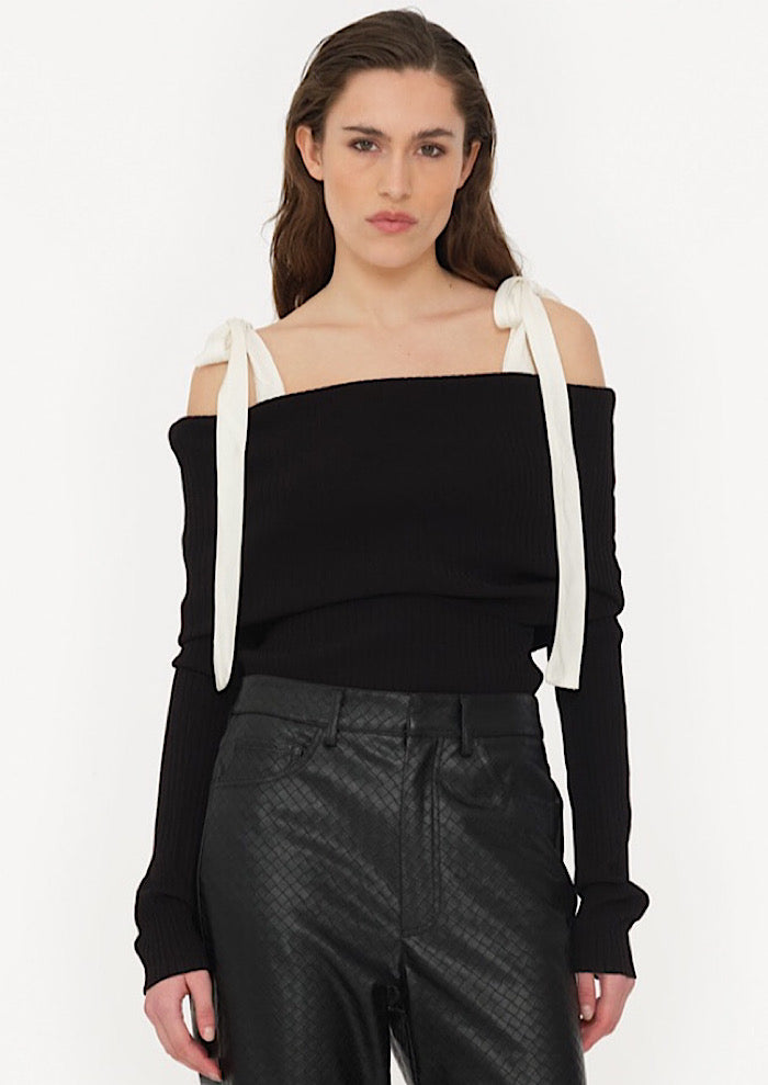 【ララ】 Off The Shoulder Pullover ROTATE Off-Shoulder Pullover – La bottega Fashion Store