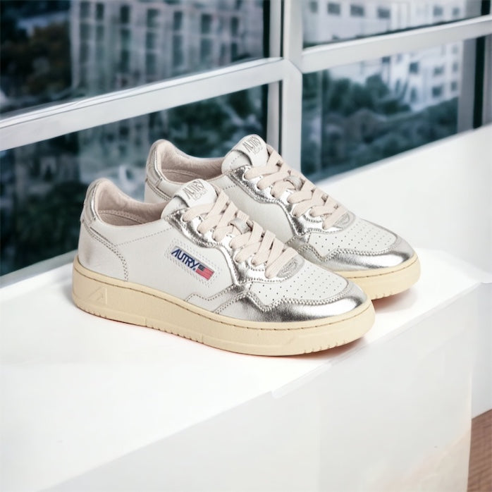 Sneaker