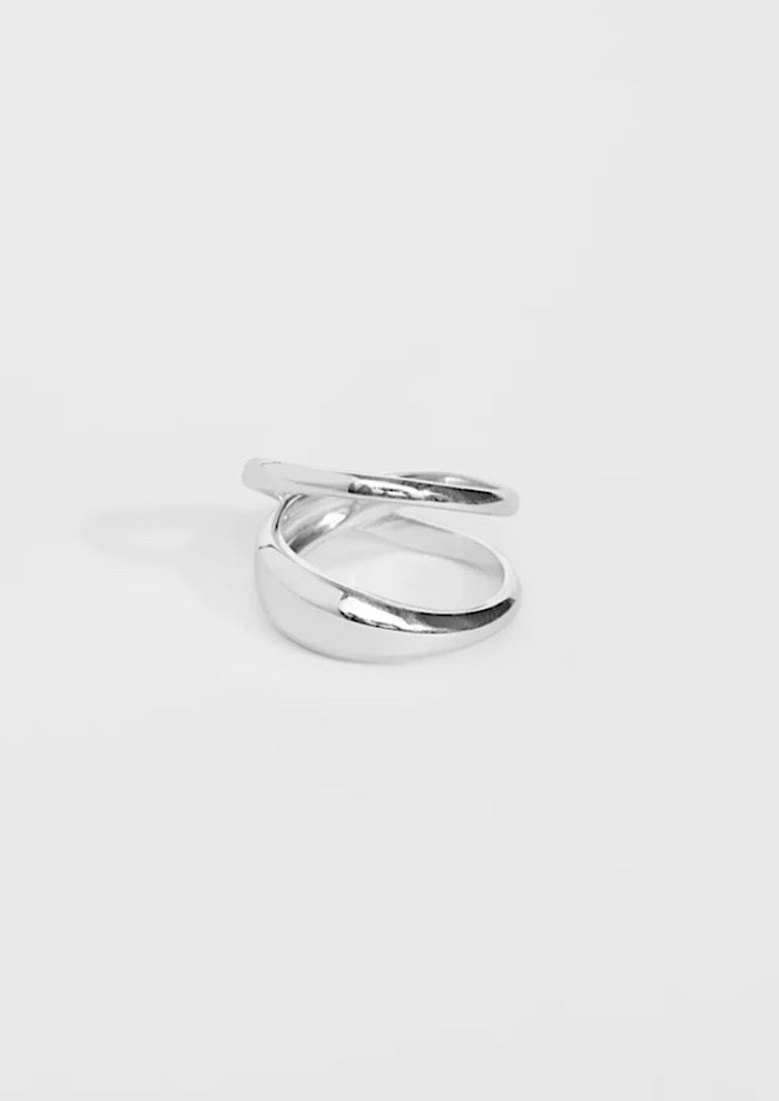 TRINE TUXEN Loop Ring - Silver