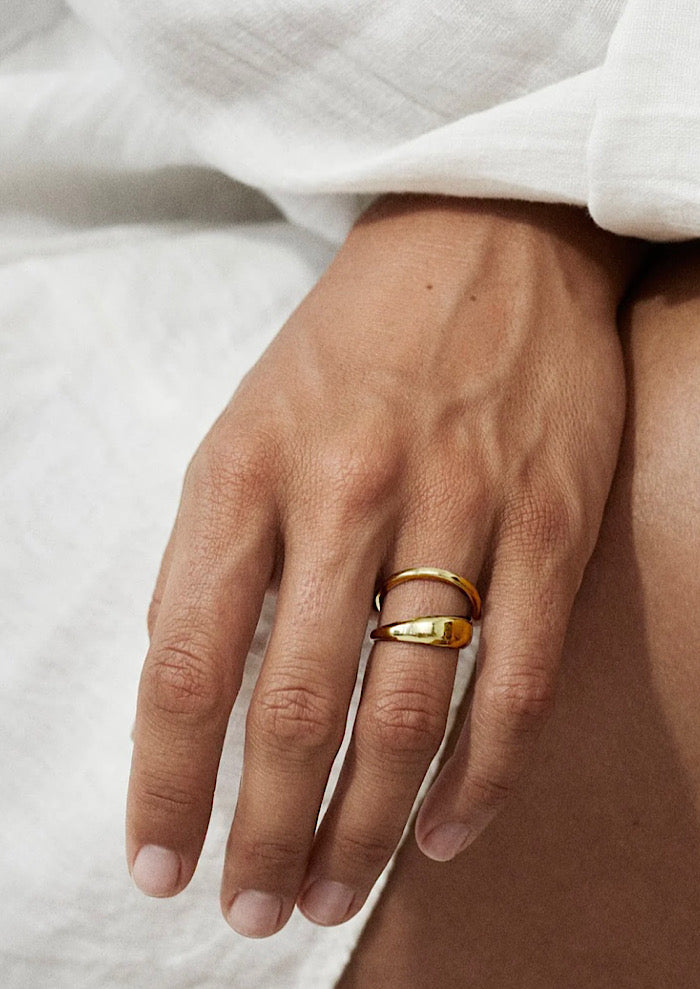 TRINE TUXEN Loop Ring - Goldplated