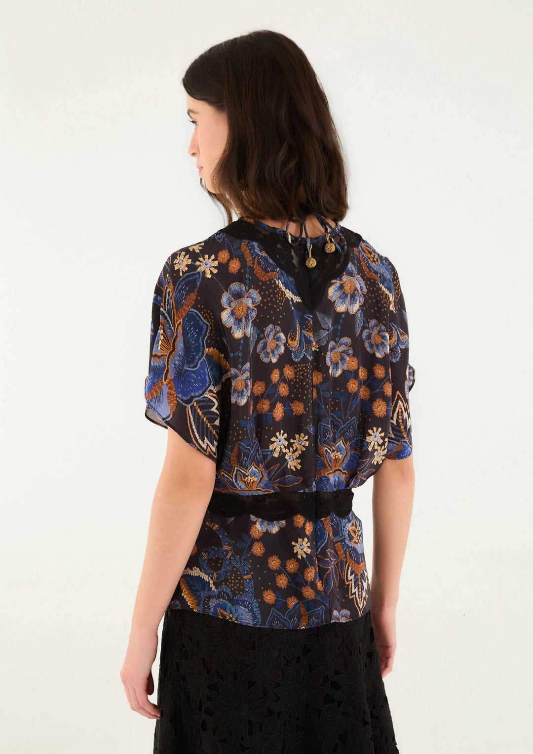 FARM RIO Black Snakes Bouquet Blouse
