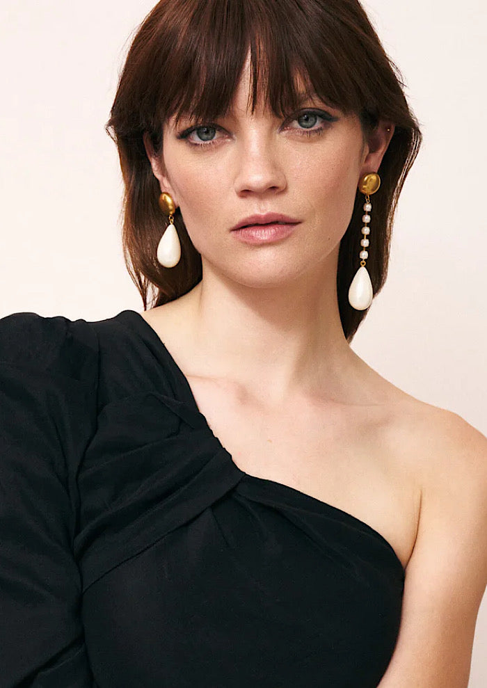 VANESSA BARONI Irregular Pearl Earrings